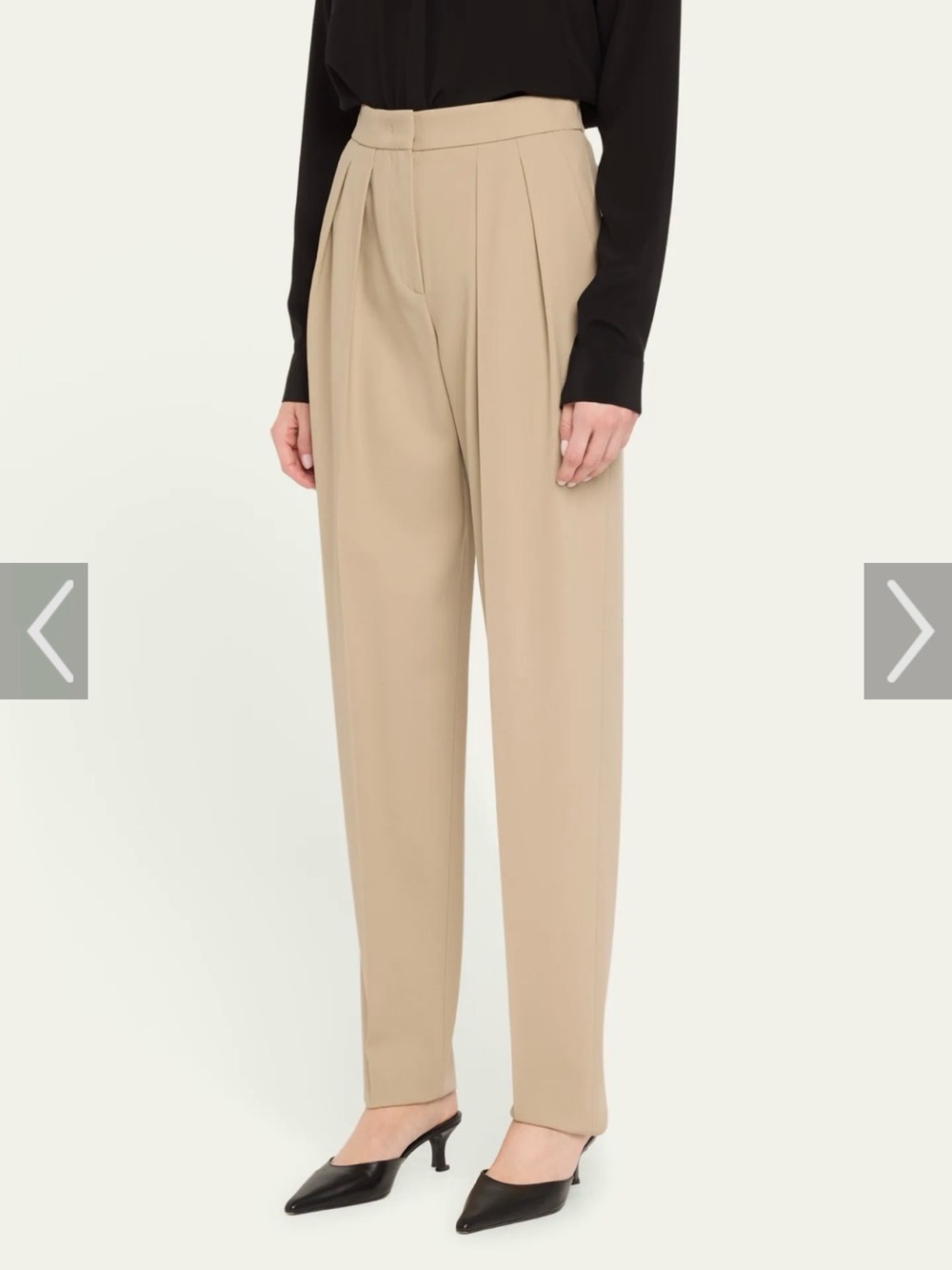 NWT Chloe Vanilla Pleated Trousers - Size 6